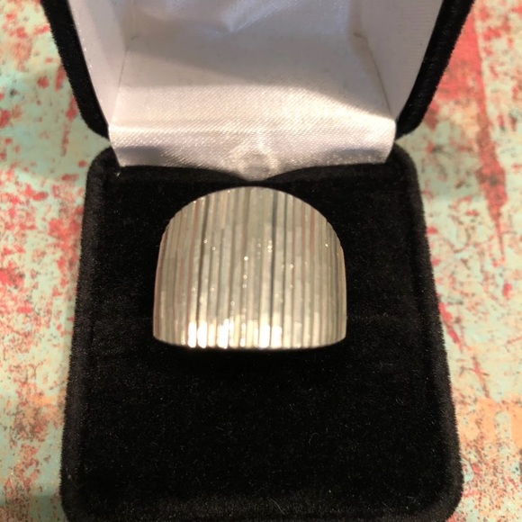 Sterling Silver Etched Wide Band Ring Sz 8.5 - Picture 1 of 7